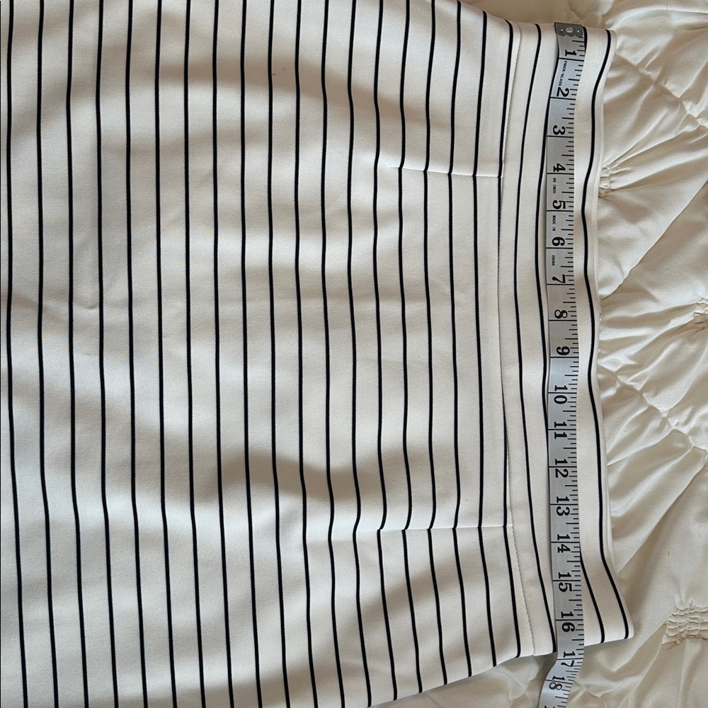 Antonio Melani Size 10 Black and White Skirt - Picture 8 of 8